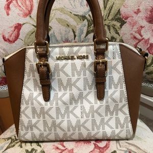 Michael kors purse